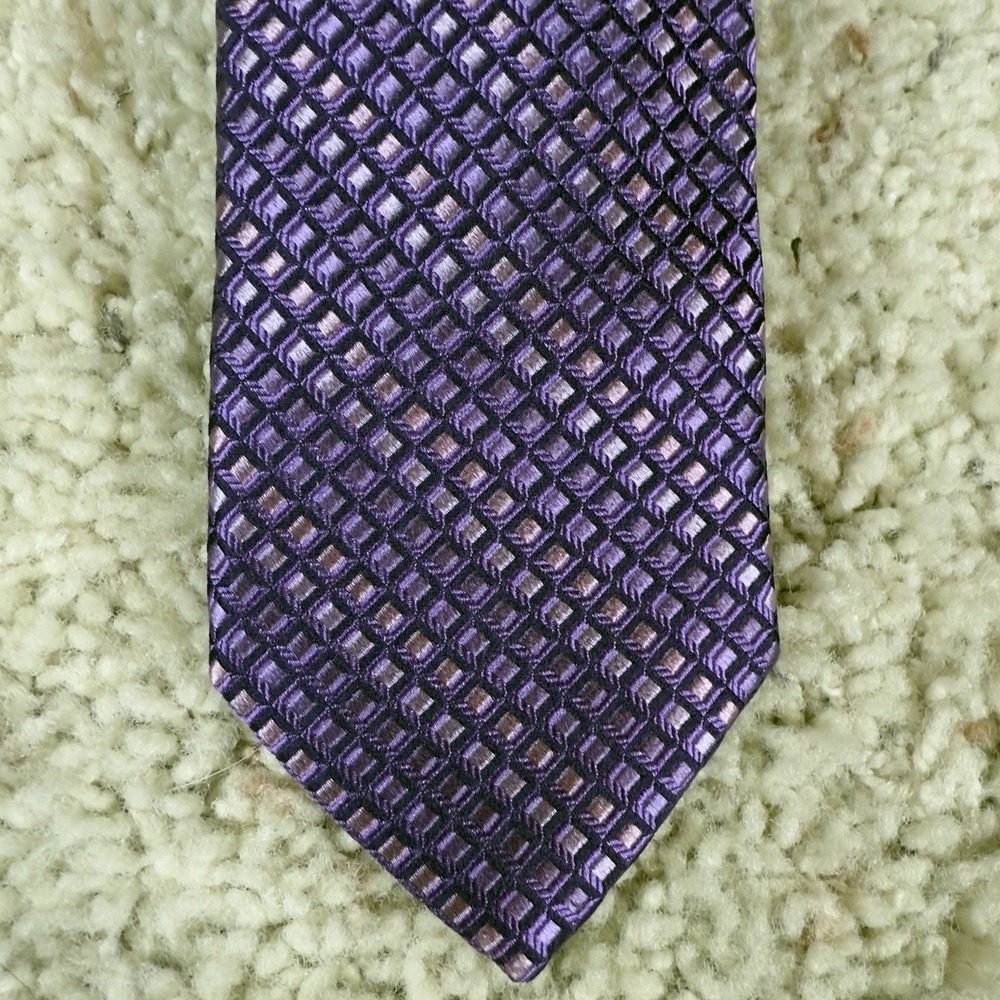 NWT BUGATCHI Purple (Orchid) Tie 100% Silk Necktie‎